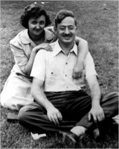 Ethel y Julius Rosenberg ¿Qué hemos hecho para merecer semejante desdicha? Hemos vivido
una existencia honrada, constructiva
