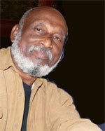 Entrevista con Esteban Morales, Profesor de la Universidad de La Habana en Cuba, Miembro de la Academia de Ciencias, doctor en Ciencias Econmicas y doctor en Ciencias, ha ejercido como profesor invitado en unas veinte instituciones de enseanza superior de diez pases de Amrica, Asia y Europa. Justamente por ser negro, cada vez que llega a Estados Unidos le preguntan cmo es el trato que reciben sus iguales en la Cuba contempornea.