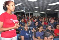 Durante el encuentro se intercambiaron experiencias y se expusieron importantes resultados en las tareas de la Revolucin Energtica. Foto: Roberto Morejn