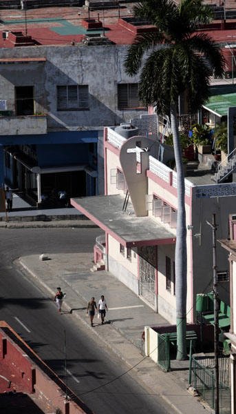 El templo de la Iglesia Evanglica Pentecostal, ubicado en Infanta y Santa Marta, en Centro Habana. Foto: Ismael Francisco